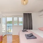 Apartament Paradise