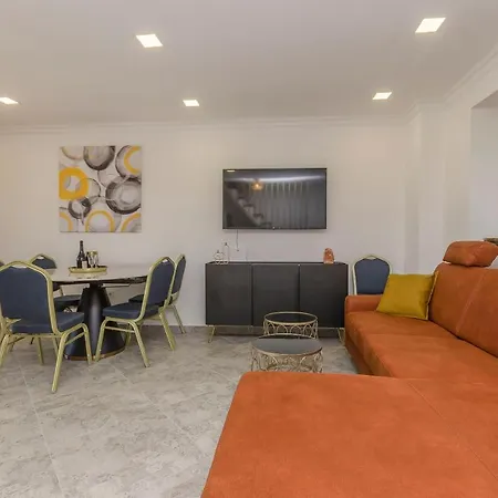 Apartmán Paradise *